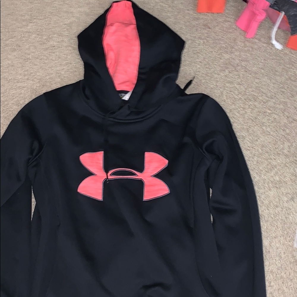 UNDER ARMOR SWEATSHIRT